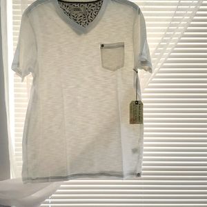 White free planet White V shirt.
